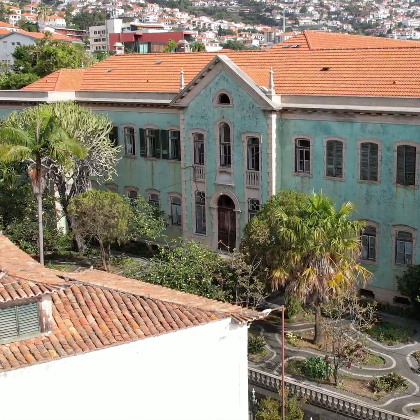 sharing school madeira